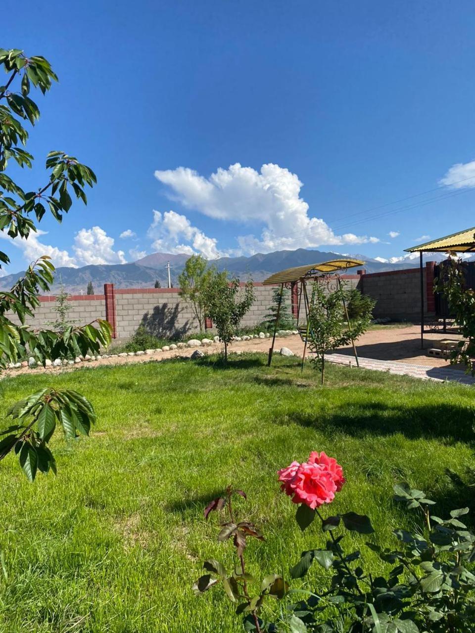 Svetlana Guest House Bokonbayevo ภายนอก รูปภาพ