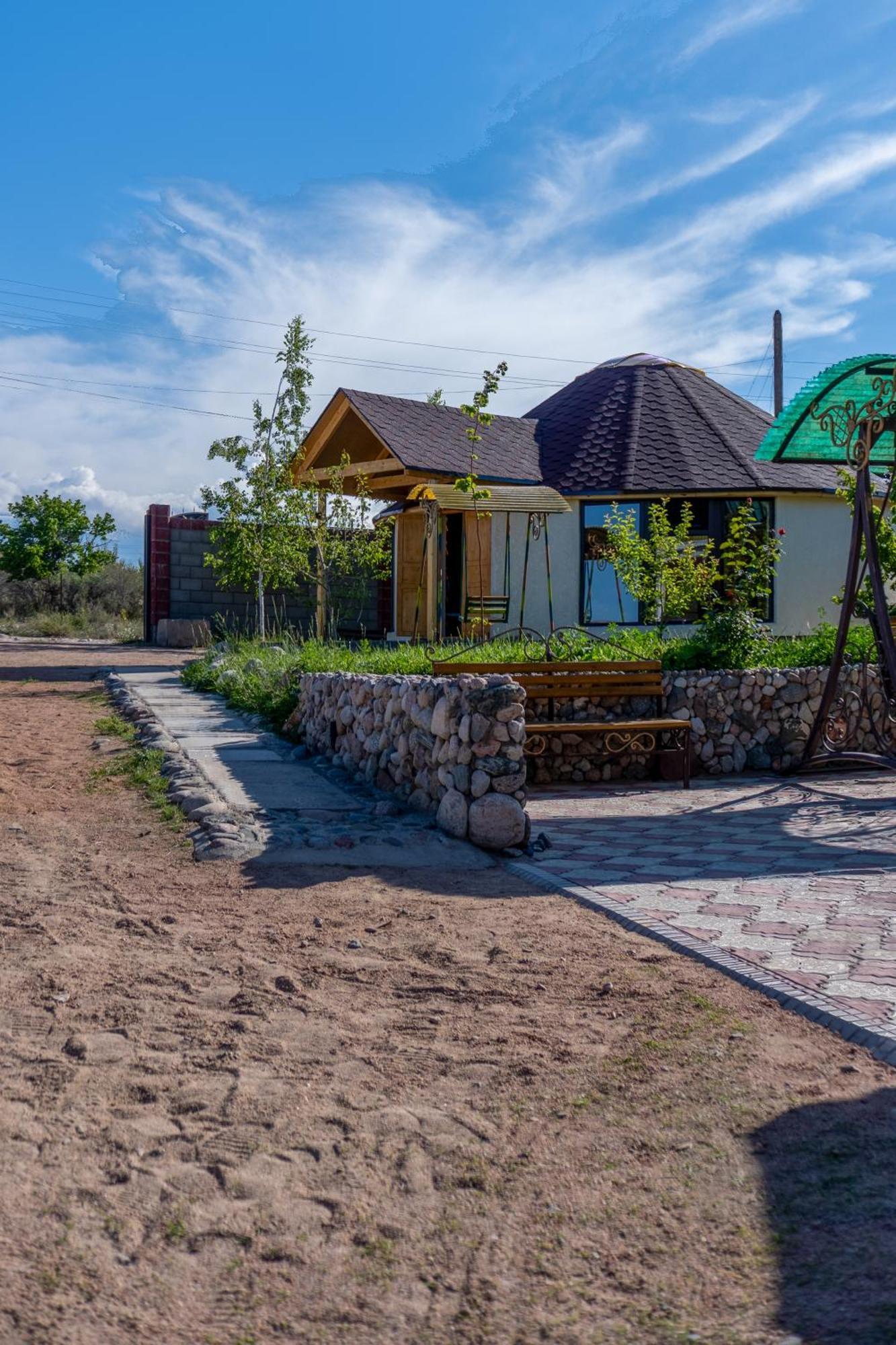 Svetlana Guest House Bokonbayevo ภายนอก รูปภาพ