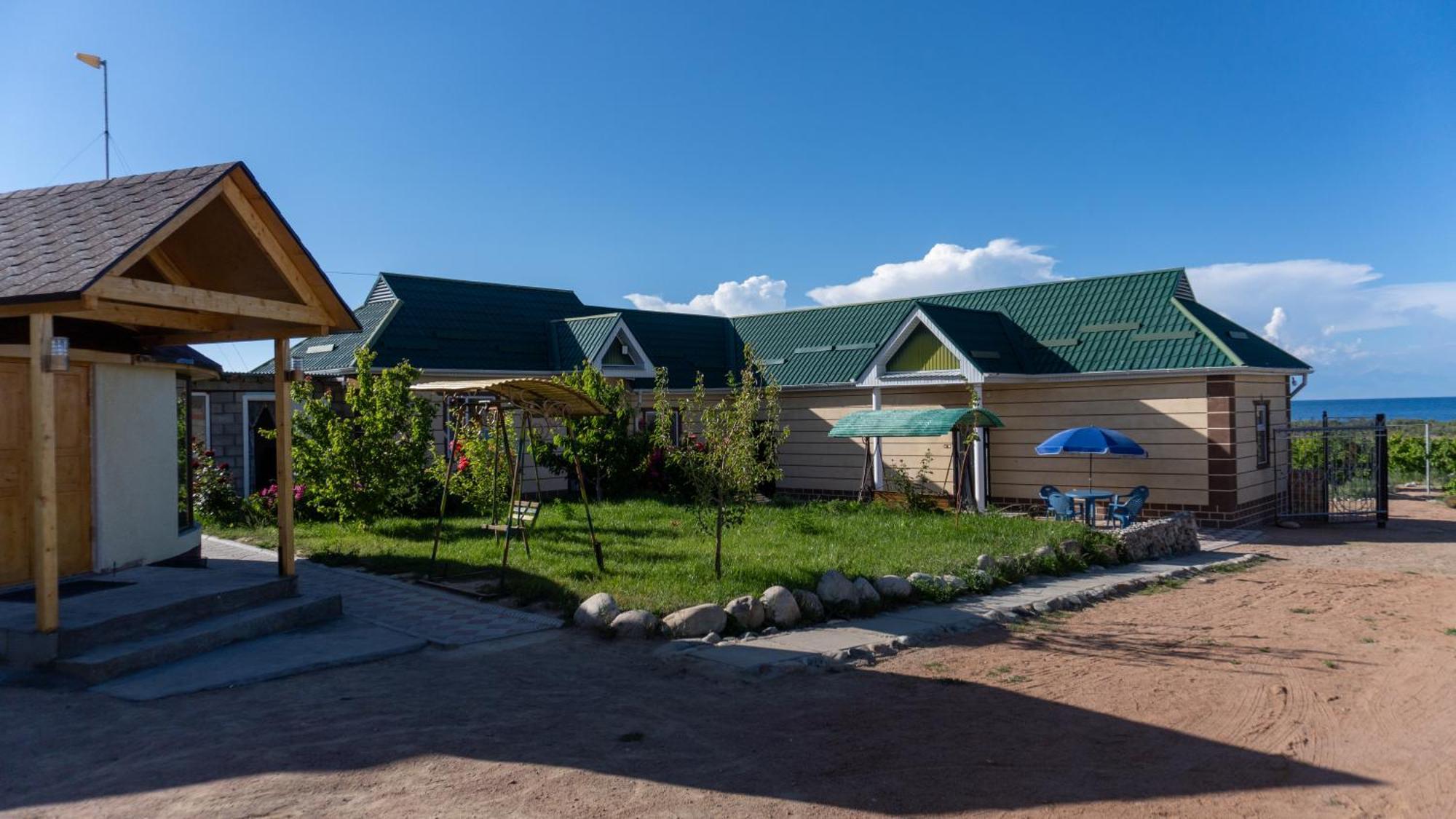 Svetlana Guest House Bokonbayevo ภายนอก รูปภาพ