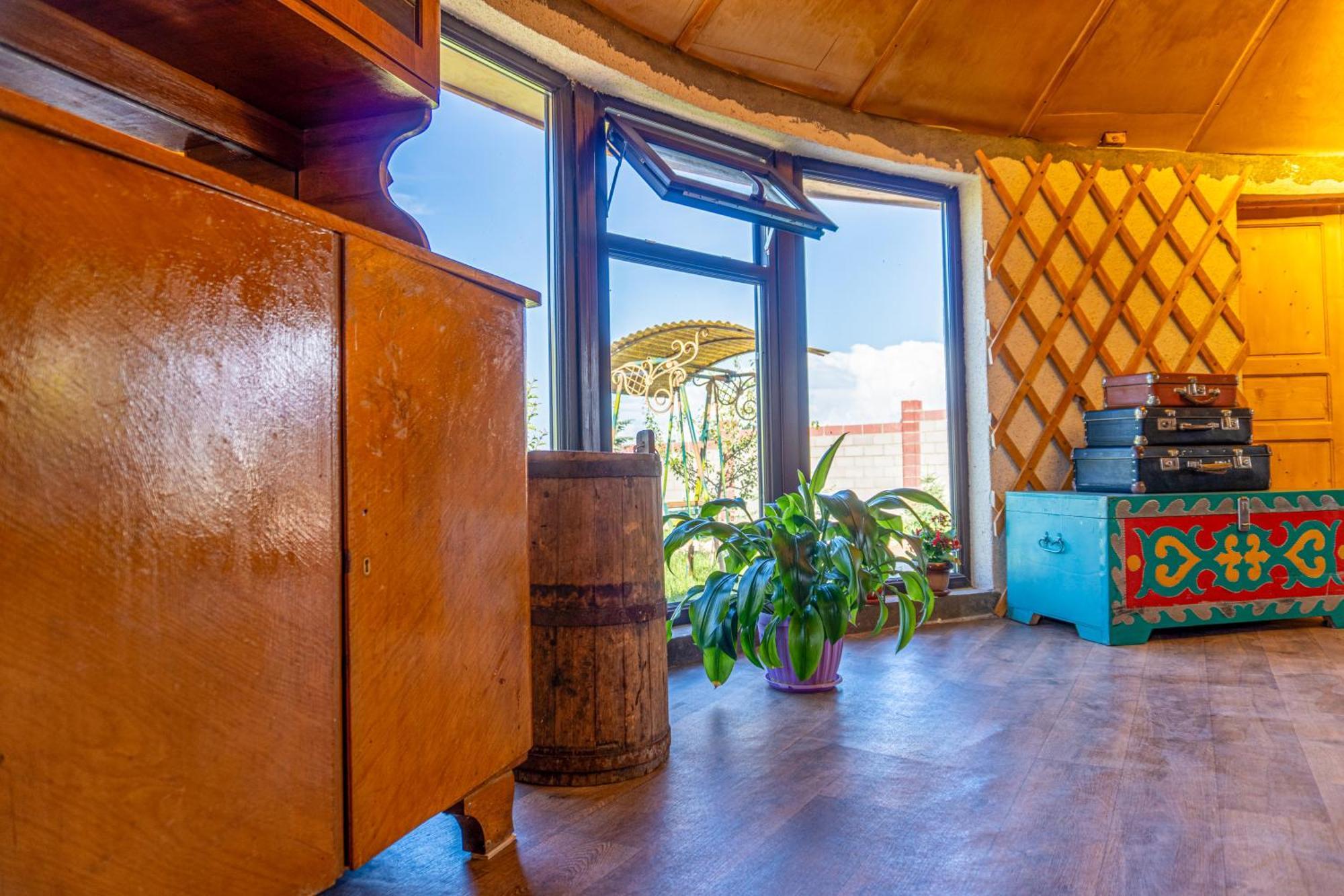 Svetlana Guest House Bokonbayevo ภายนอก รูปภาพ