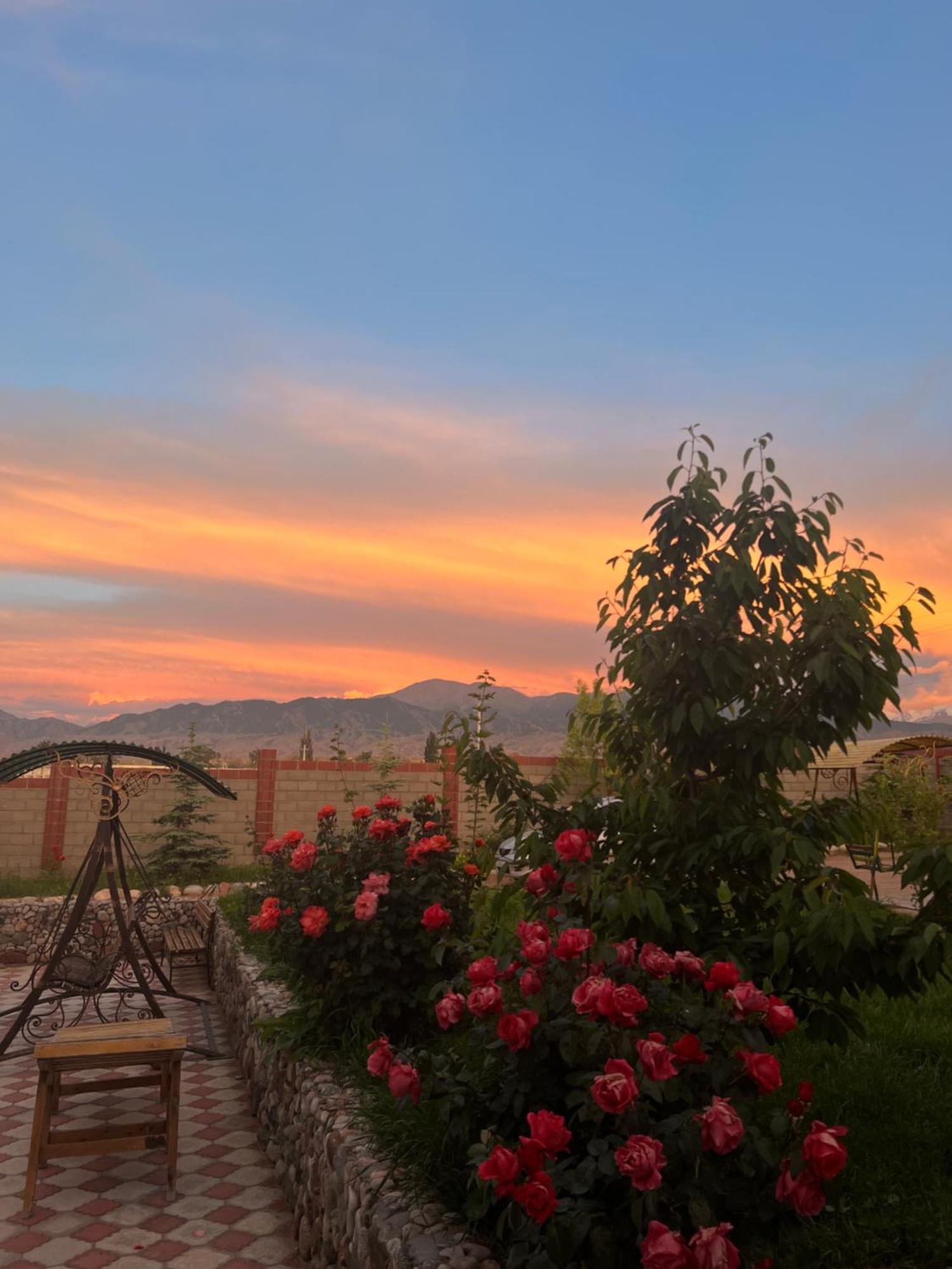 Svetlana Guest House Bokonbayevo ภายนอก รูปภาพ
