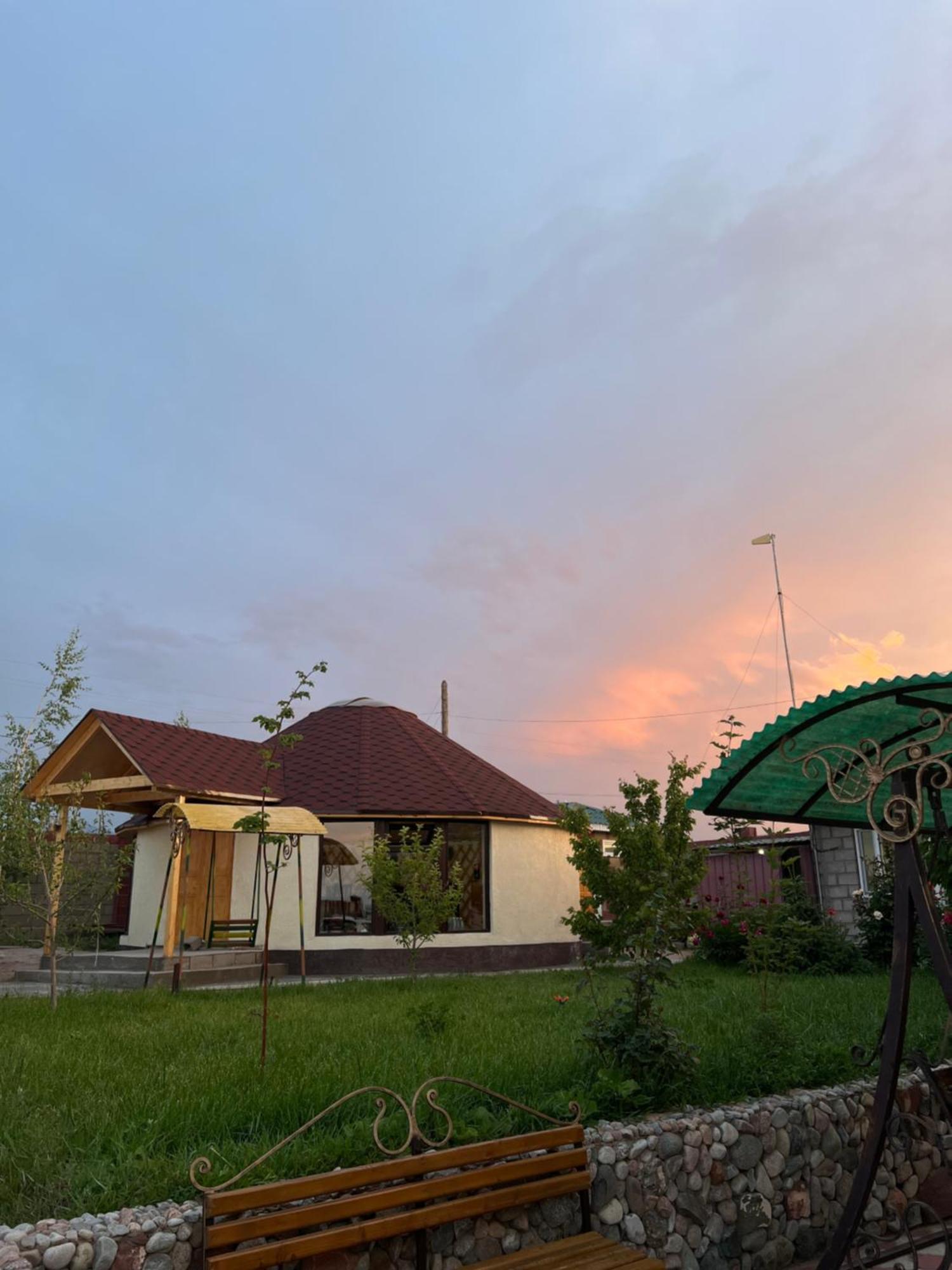 Svetlana Guest House Bokonbayevo ภายนอก รูปภาพ